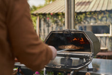 Load image into Gallery viewer, Ooni "Karu 2 Pro" Pizza Oven