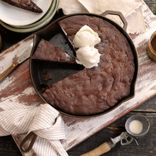 Load image into Gallery viewer, Ironclad "The Legacy Pan" 28cm Cast Iron Skillet