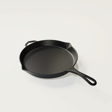 Load image into Gallery viewer, Ironclad "The Legacy Pan" 28cm Cast Iron Skillet