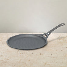 Load image into Gallery viewer, Solidteknics "AUS-ION" Flat Grill Pan 24cm