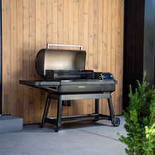 Load image into Gallery viewer, Traeger "IRONWOOD XL" Pellet Grill **ALL NEW**