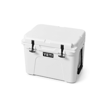 Load image into Gallery viewer, YETI "Tundra" 35 Hard Cooler