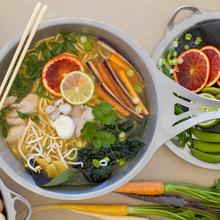 Load image into Gallery viewer, Solidteknics "nöni" 4.5L Saucepan + 27cm Skillet Lid Set