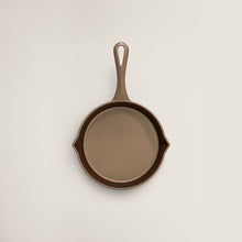 Load image into Gallery viewer, Ironclad "Lil' Legacy Pan" 20cm Cast Iron Skillet
