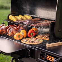 Load image into Gallery viewer, Traeger "Woodridge" Pellet Grill

