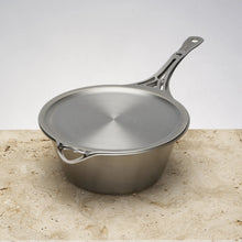 Load image into Gallery viewer, Solidteknics &quot;nöni&quot; 4.5L Saucepan + 27cm Skillet Lid Set
